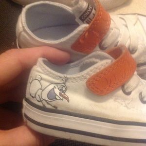 Toddler girl shoes.